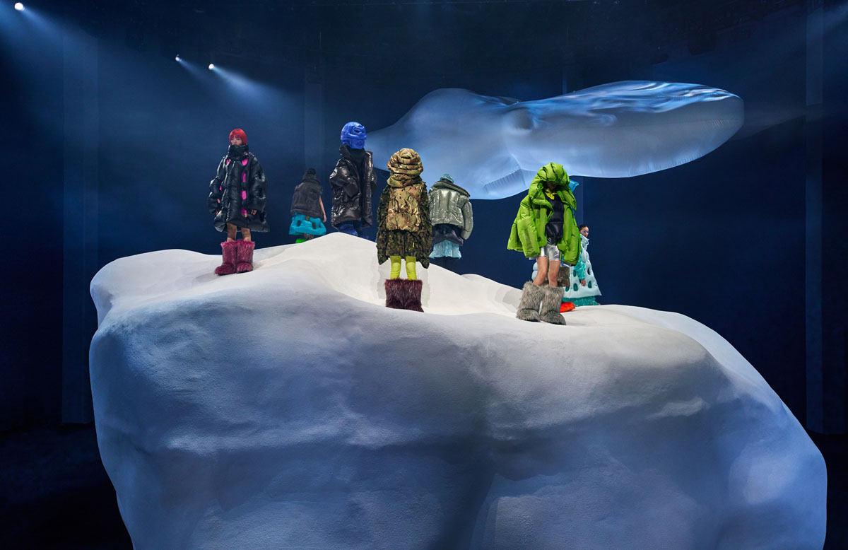Moncler_Dingyun_Zhang_Photo_Installation_With_Models_02