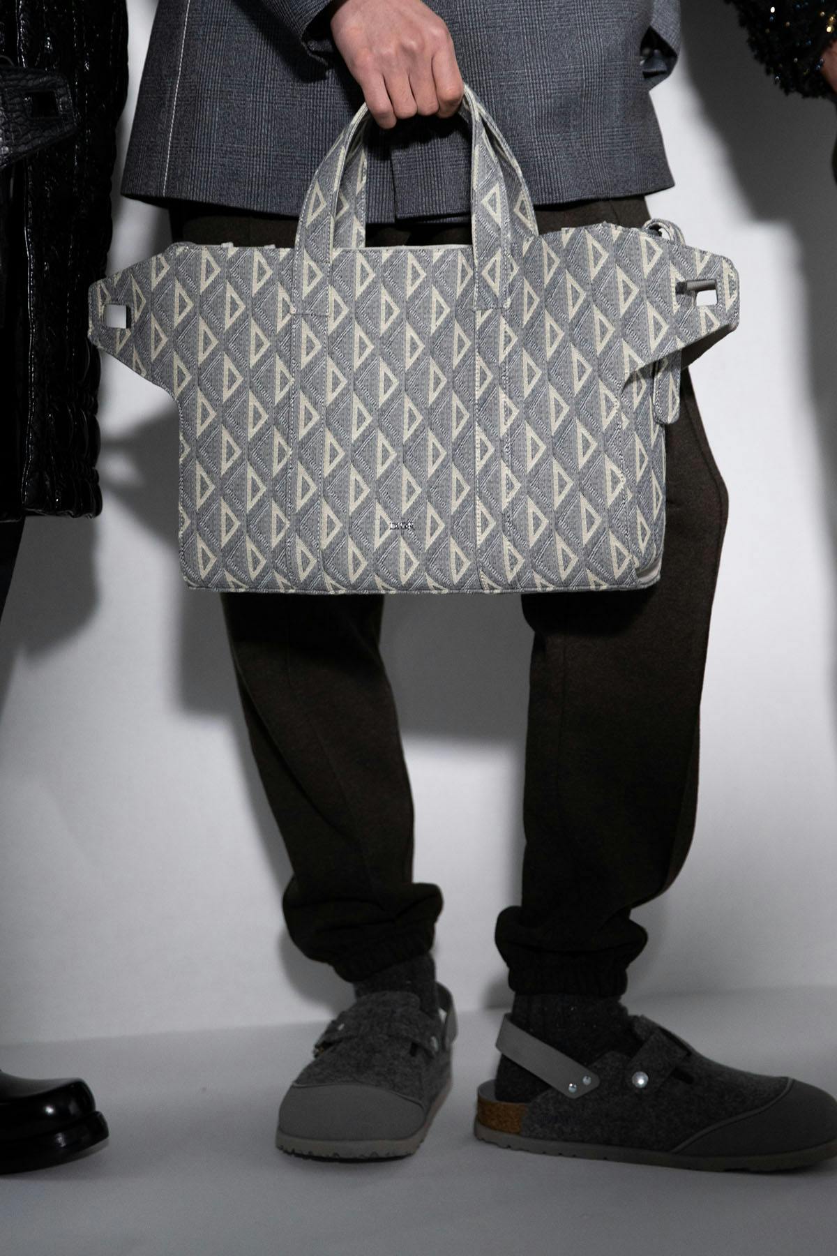 dior-fw22-mens-04