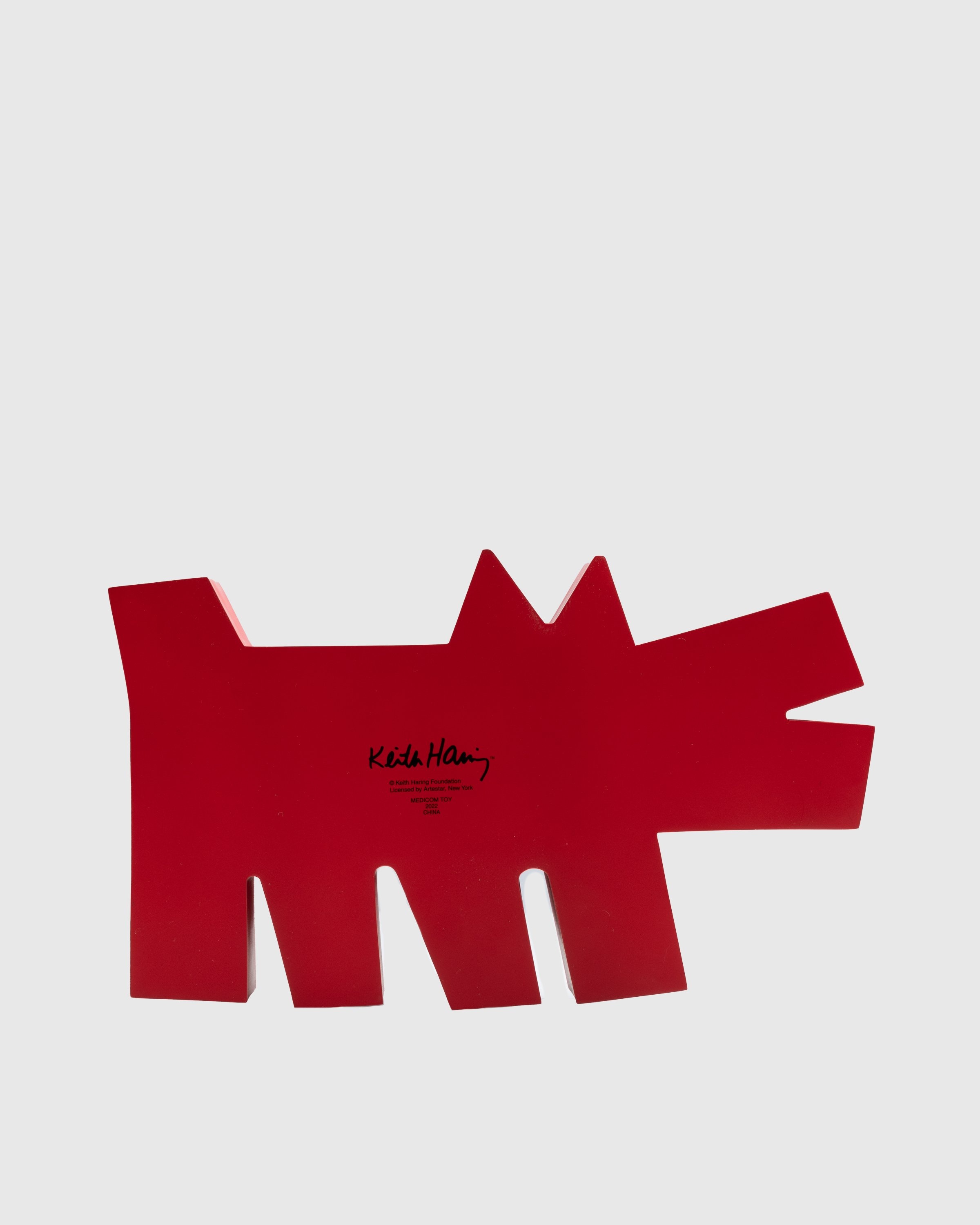 Medicom – Keith Haring Barking Dog Statue Red - Arts & Collectibles - Red - Image 3