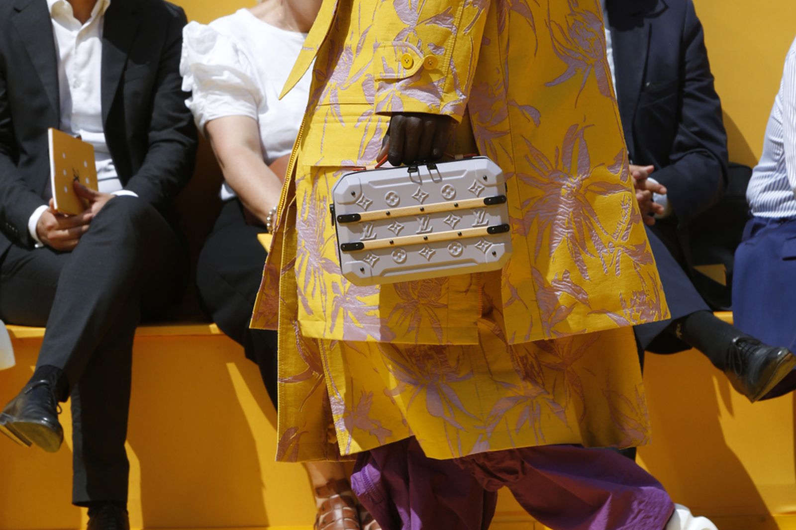 louis-vuitton-ss23-collection-runway-bags-shoes (24)