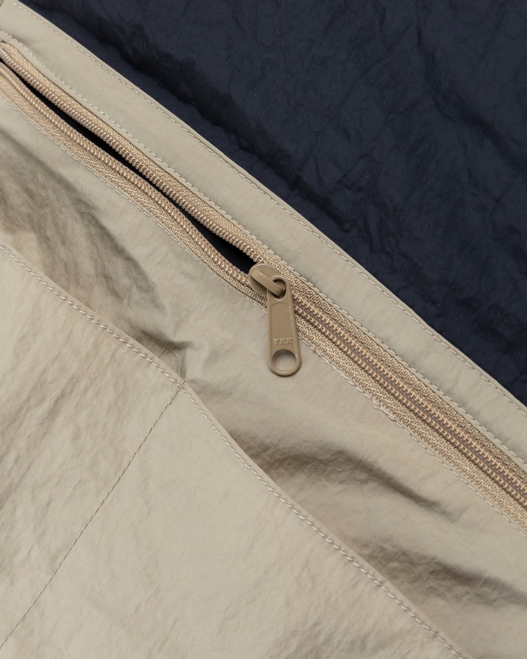 Highsnobiety – Nylon Side Bag Beige - Pouches - Beige - Image 5