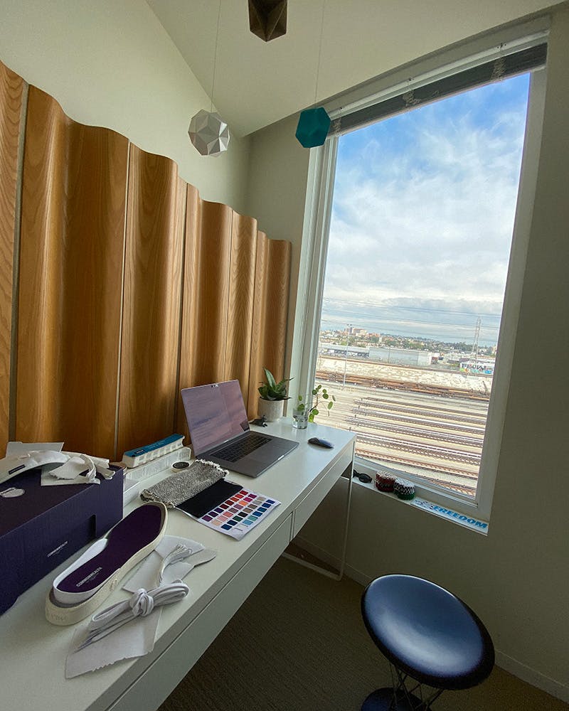 wfh-office-tour-look-inside-home-offices-omar-05