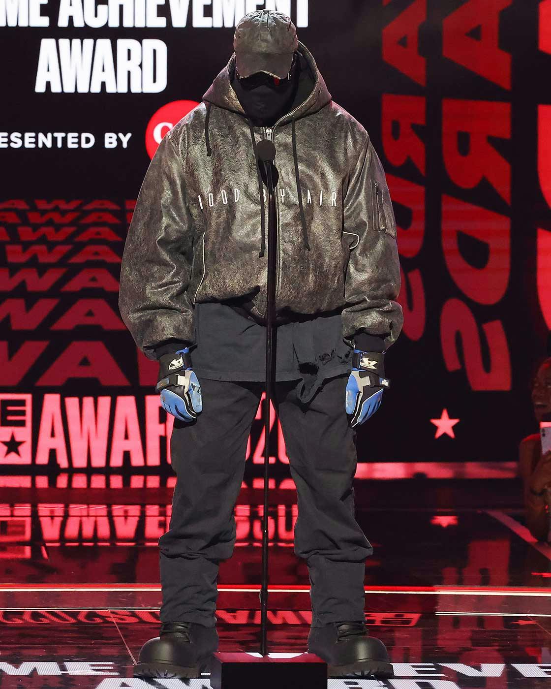 kanye-west-bet-awards-2022-speech-diddy-1