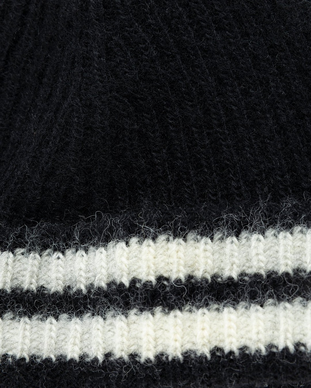 Our Legacy – Knitted Stripe Hat Black Ivory Wool - Beanies - Black - Image 4