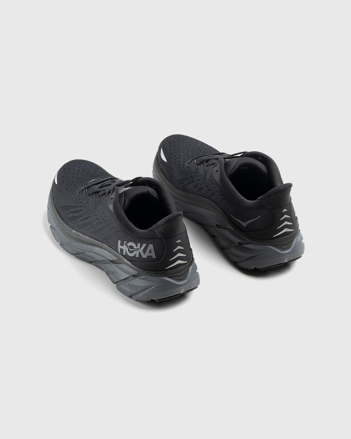 HOKA – Clifton 8 Black / Black - Low Top Sneakers - Black - Image 4