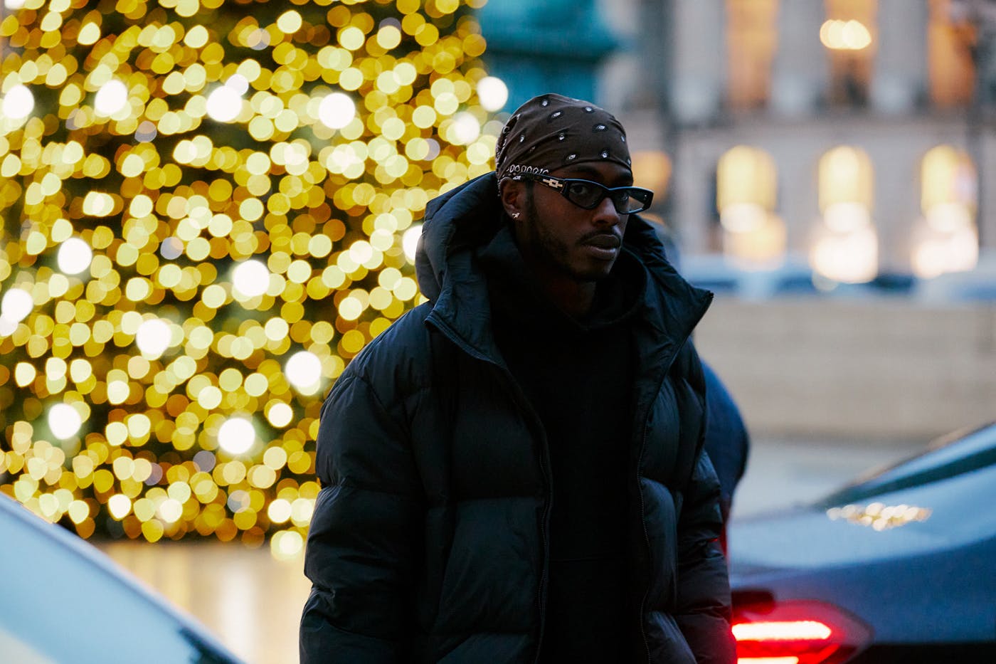 paris-fashion-week-fw23-streetstyle (45)