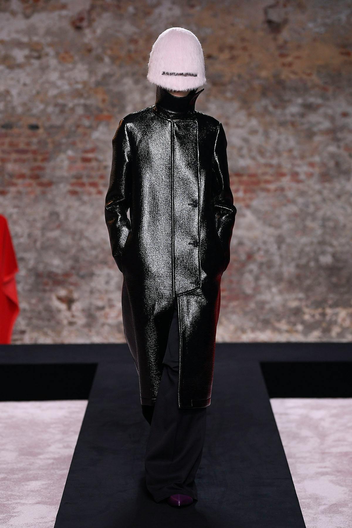 raf-simons-fw22-mens-womens-collection-49