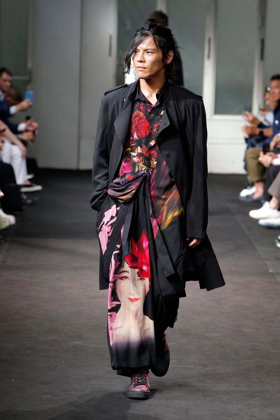 YYH SS19 LOOK 33 MODEL JACKY HEUNG PHOTO MONICA FEUDI PFW18 Spring/Summer 2019 runway