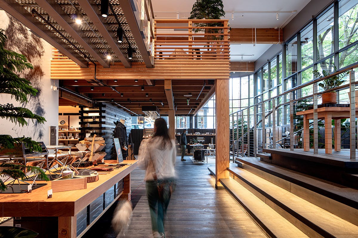 snow-peaks-first-ever-restaurant-looks-as-good-as-it-tastes-012