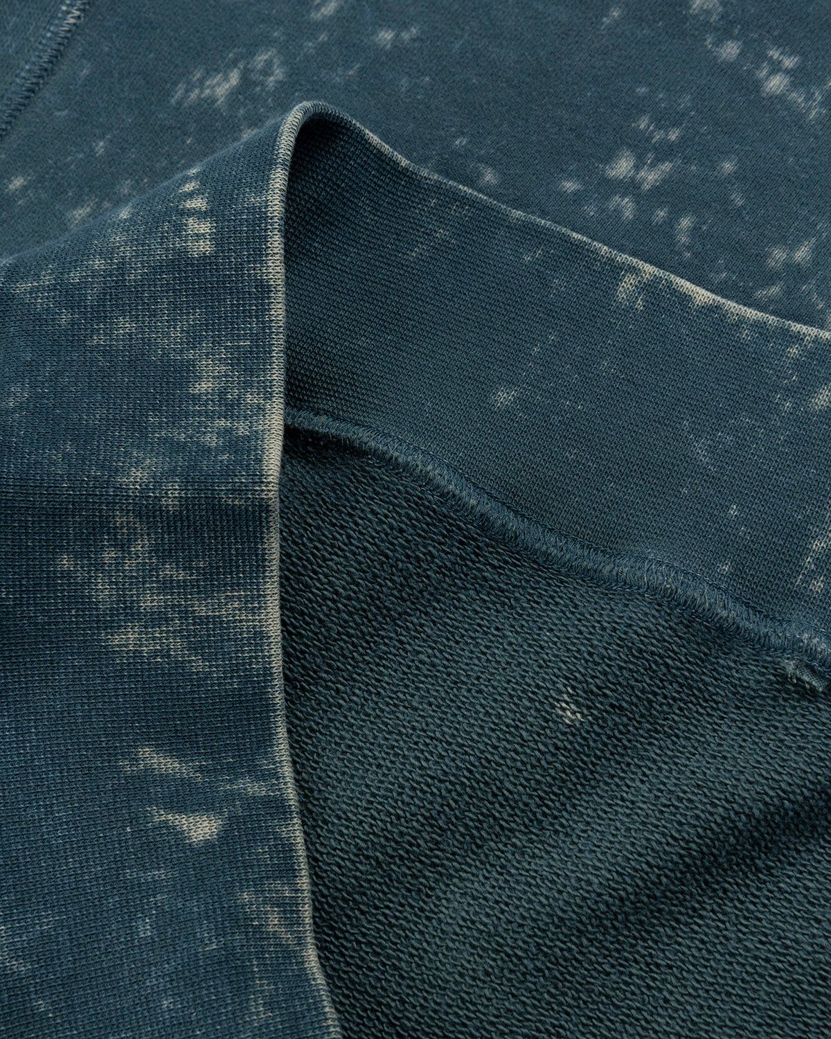Stone Island – 61538 Garment-Dyed Cotton Fleece Crewneck Mid Blue - Sweats - Blue - Image 8
