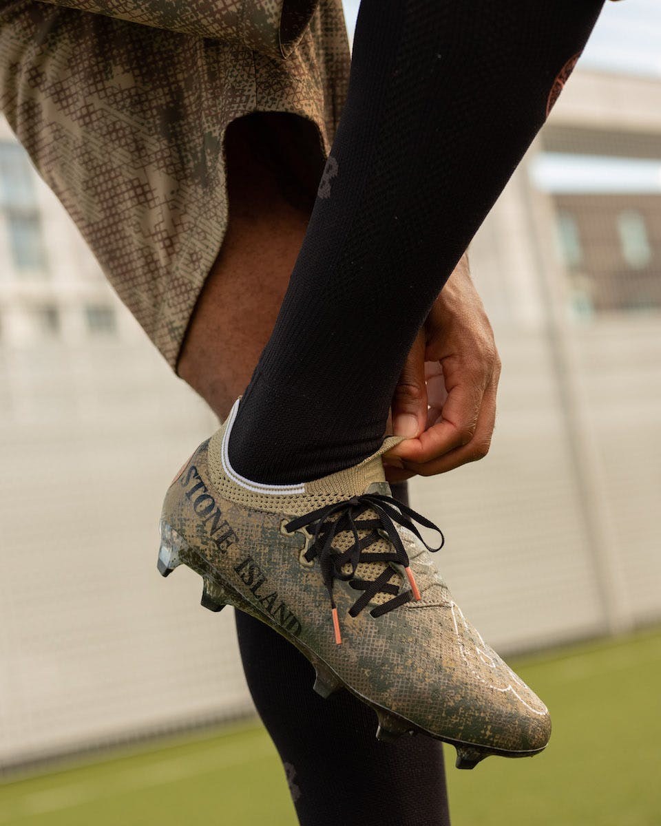 stone-island-new-balance-football-collaboration_8