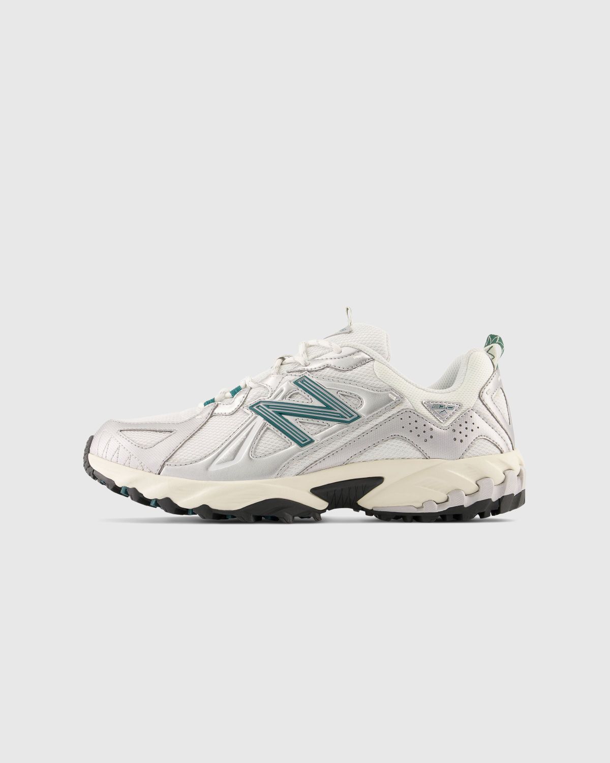 New balance women clearance metallic