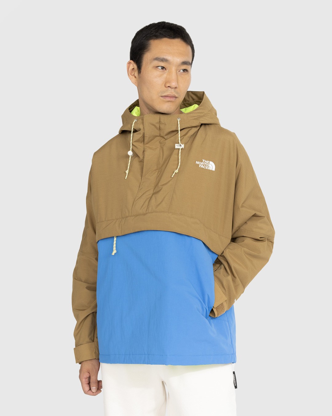 The North Face – ‘78 Low-Fi Hi-Tek Windjammer UTYBN/SPRSNCBLU - Outerwear - Brown - Image 2