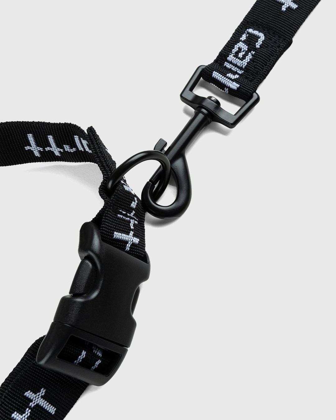 Carhartt WIP – Script Dog Leash Collar Set Black White - Lifestyle - Black - Image 4