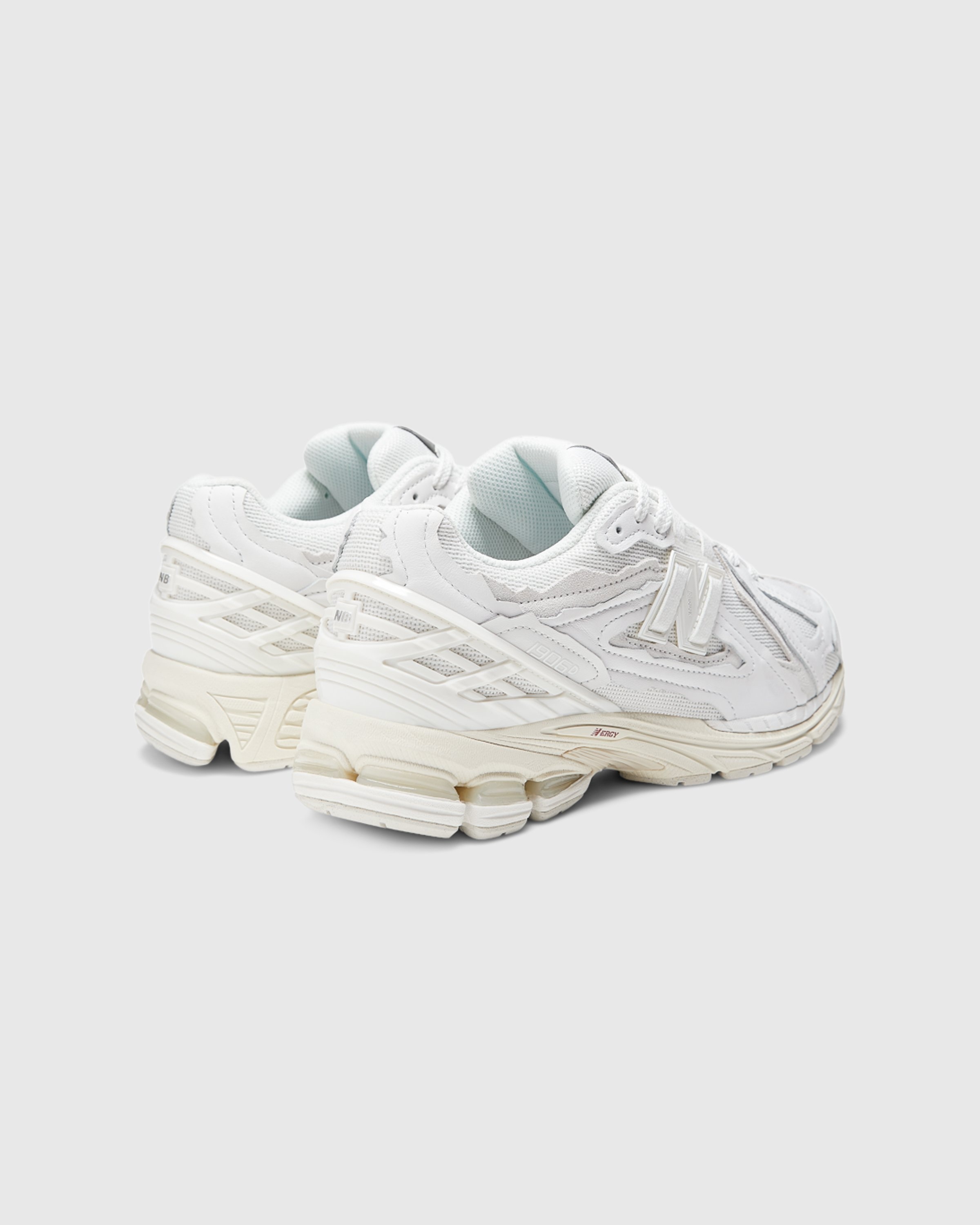 New balance es de nike clearance