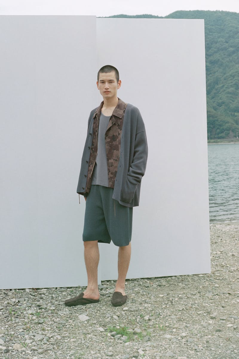 auralee-ss22-collection-new-balance-2002r (28)