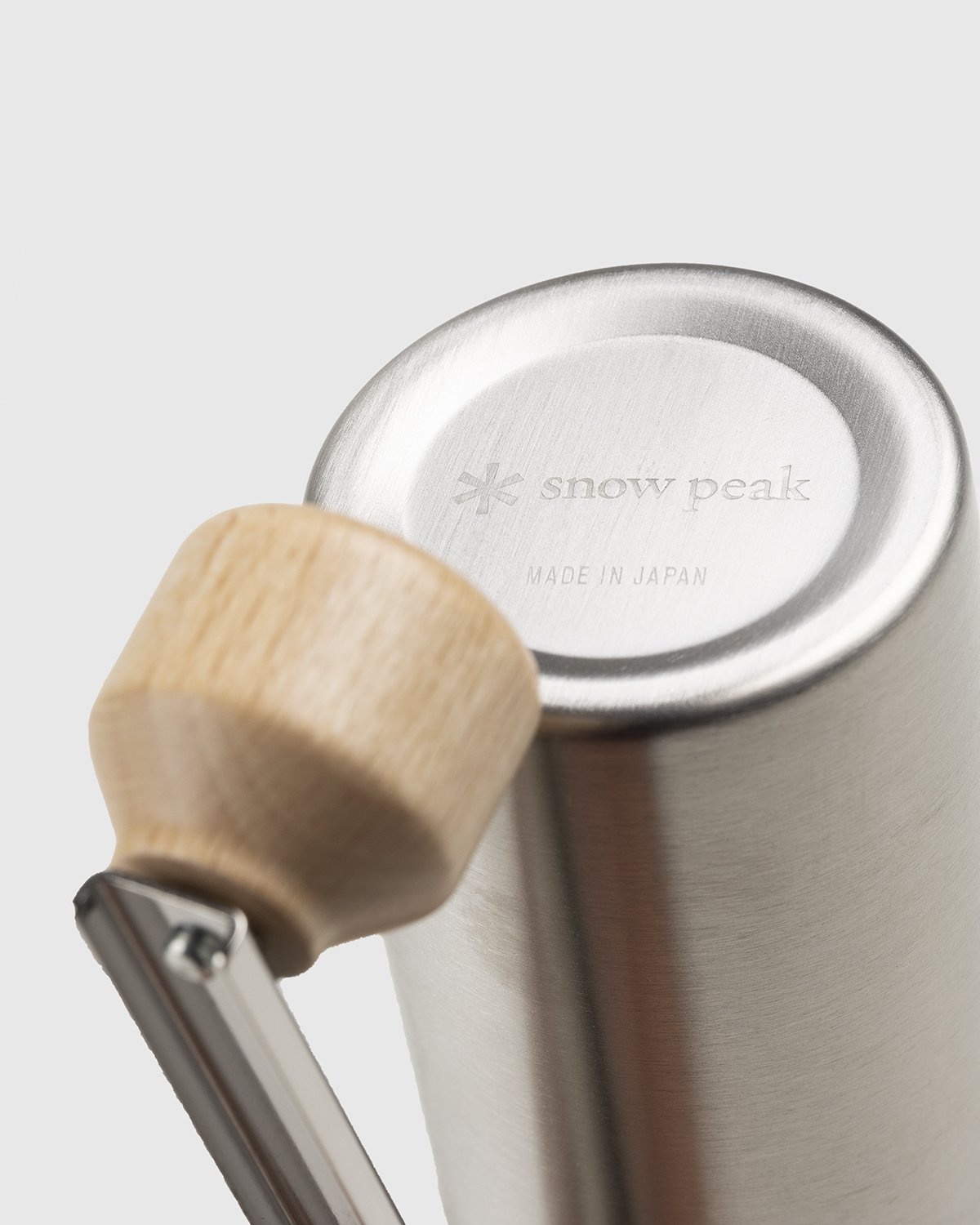 Snow Peak – Field Barista Coffee Grinder Silver - Glassware & Barware - Black - Image 3