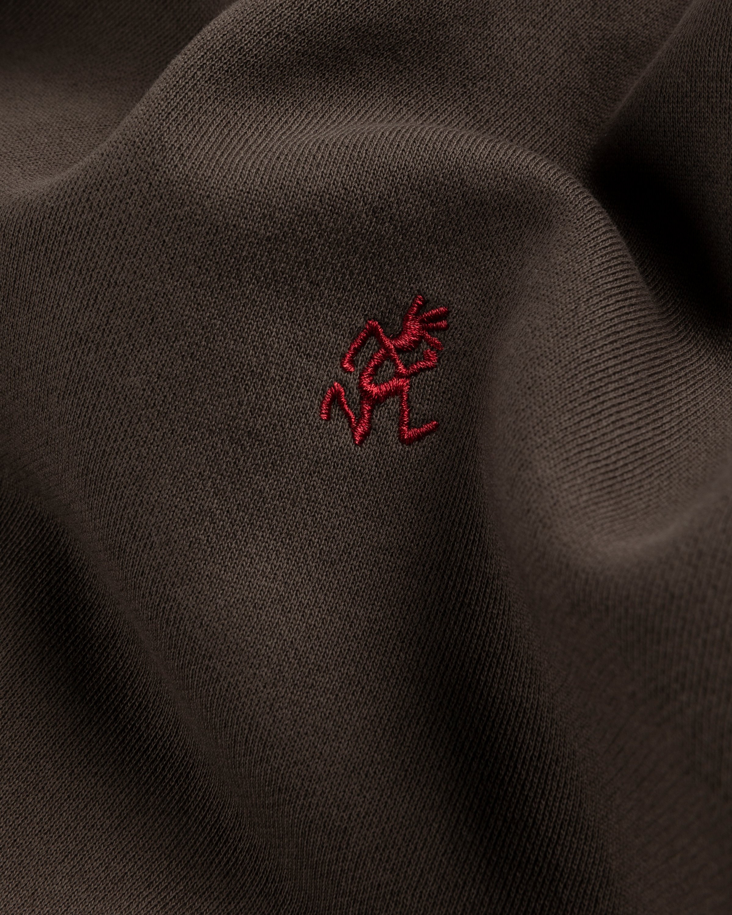 Gramicci – One Point Hooded Sweatshirt Brown Pigment - Sweats - Brown - Image 4