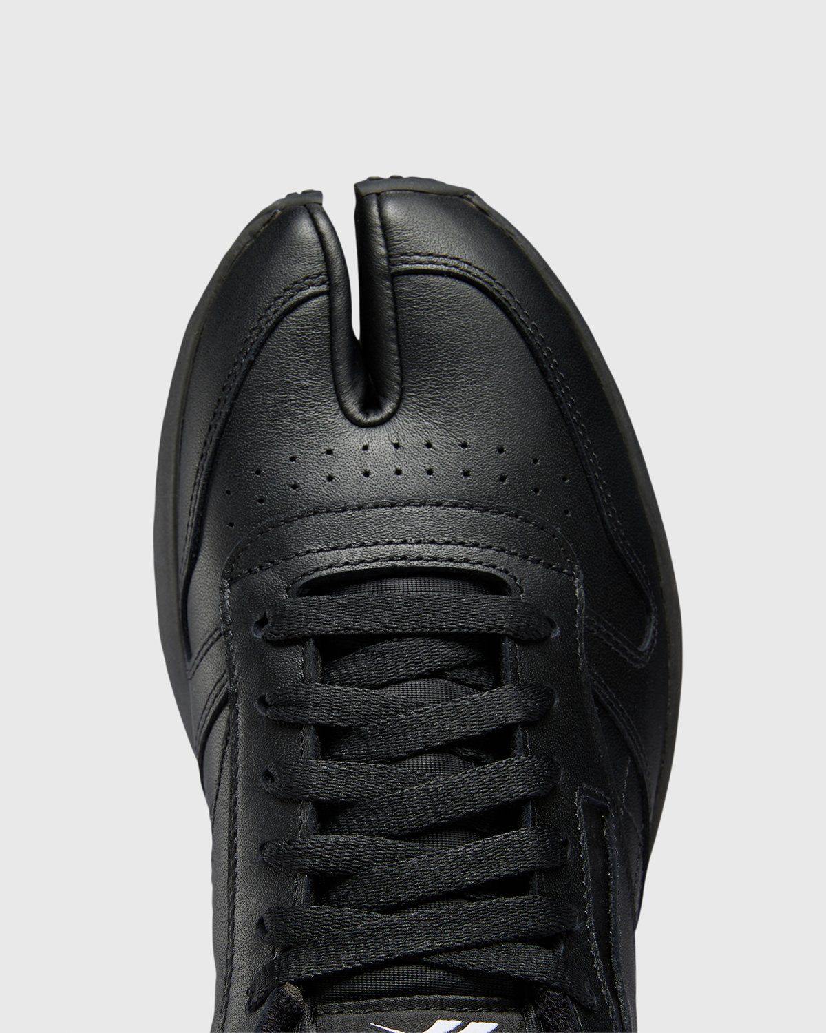 Maison Margiela x Reebok – Classic Leather Tabi Black - Low Top Sneakers - Black - Image 4