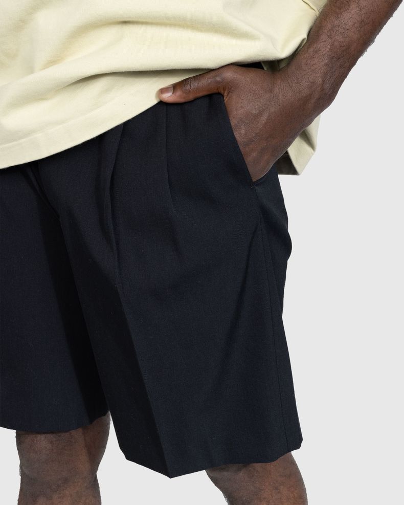 Wool Gabardine Volumized Short