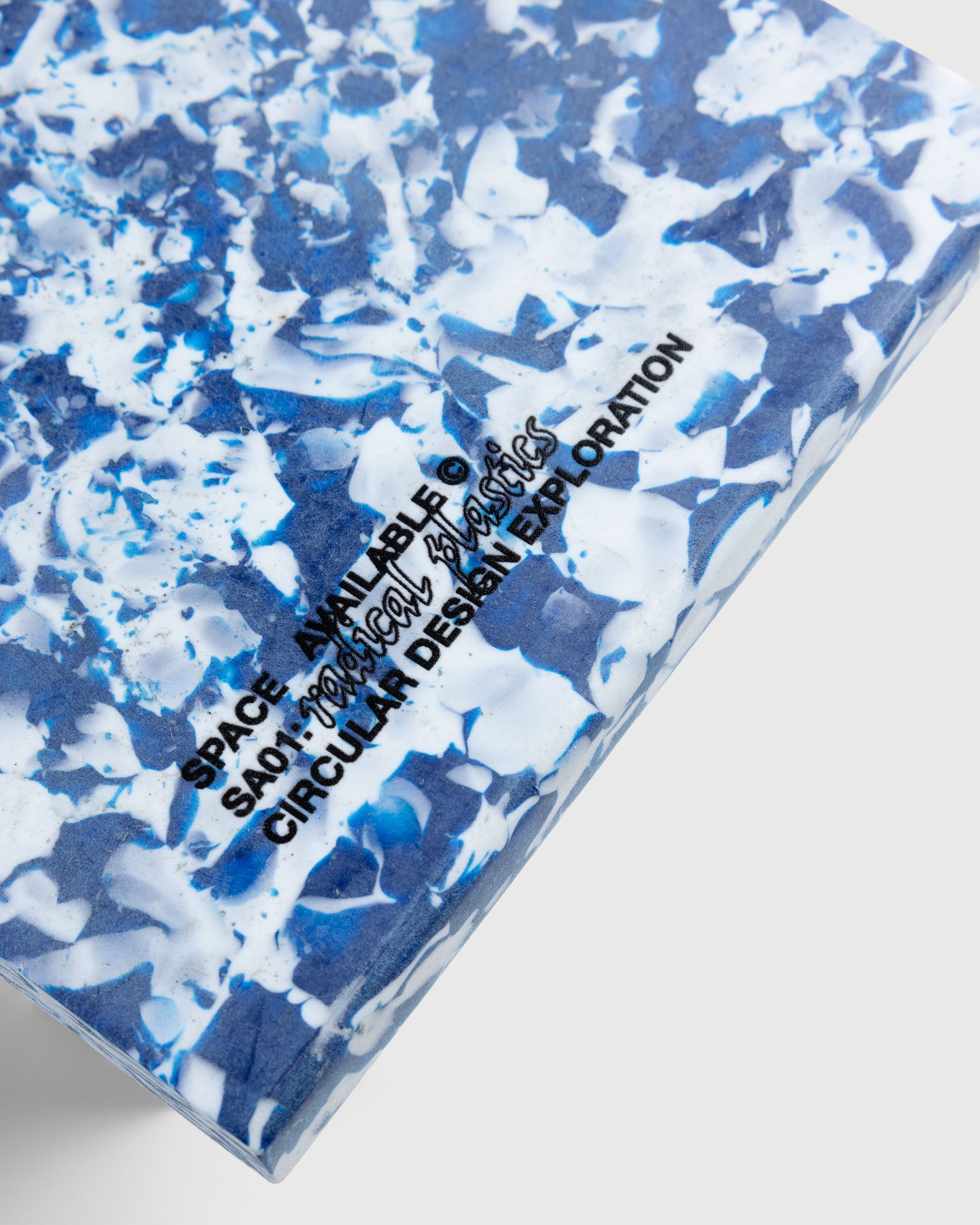 Space Available Studio – Archidesk Pen Holder Blue - Deco - Blue - Image 4