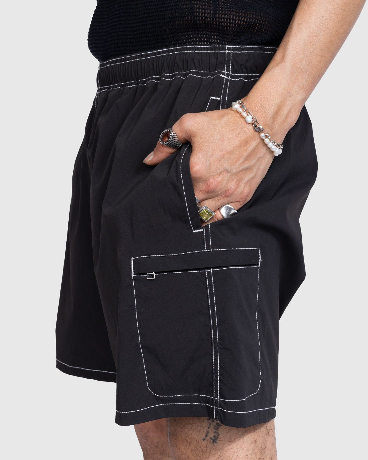 Highsnobiety – Side Cargo Shorts Charcoal Black