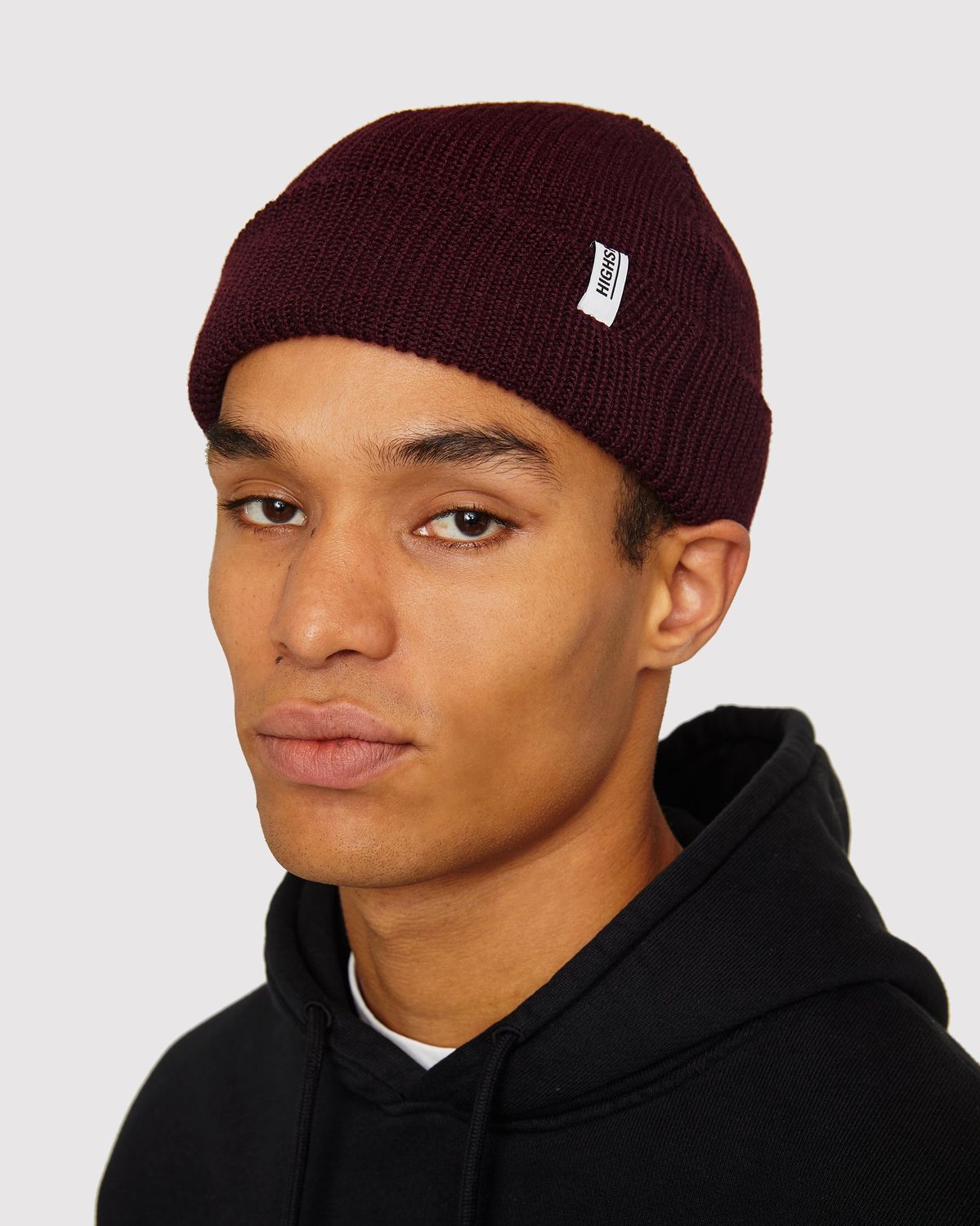 Highsnobiety – Staples Beanie Burgundy - Hats - Red - Image 3
