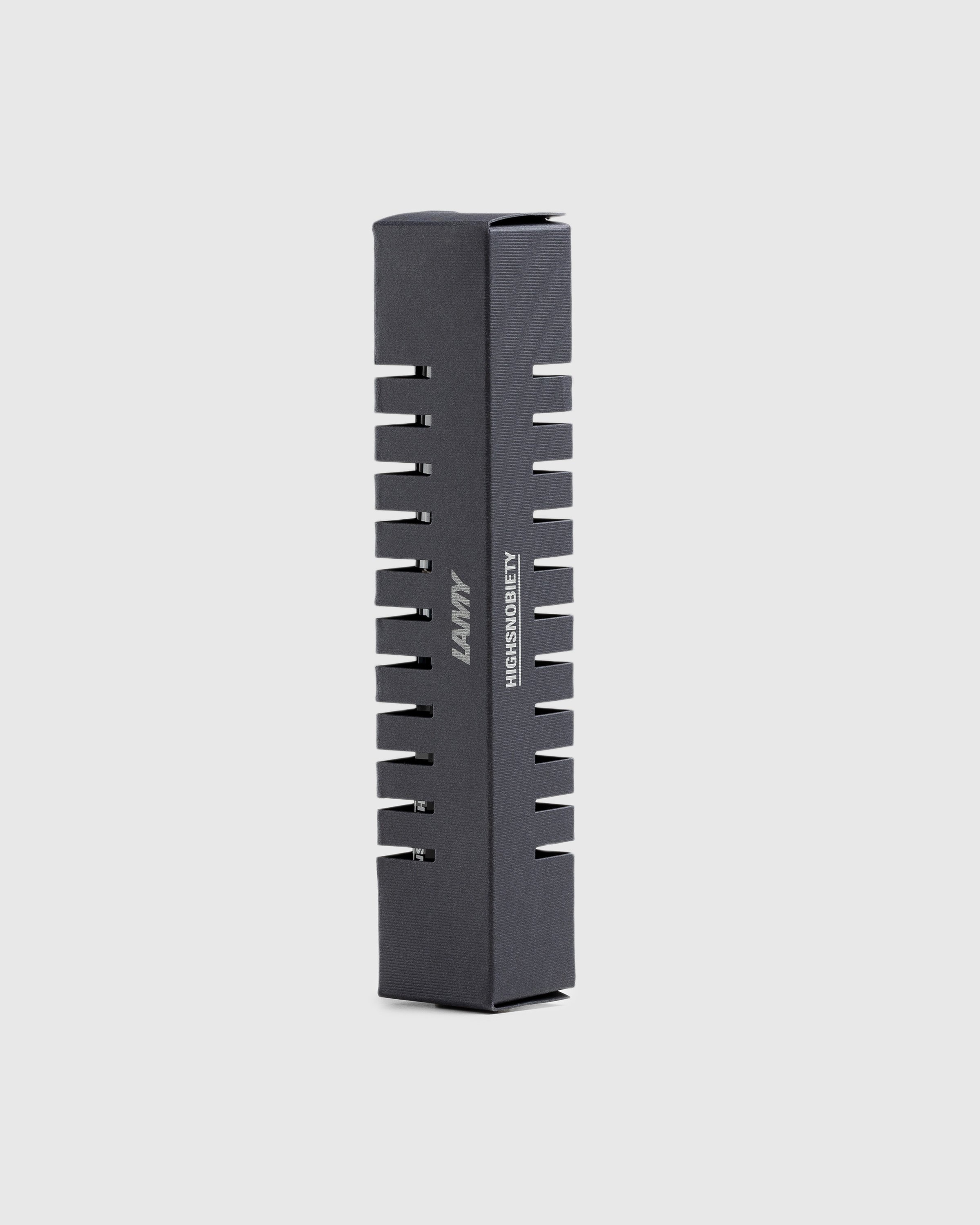 LAMY x Highsnobiety – Fountain Pen White - Lifestyle - White - Image 5