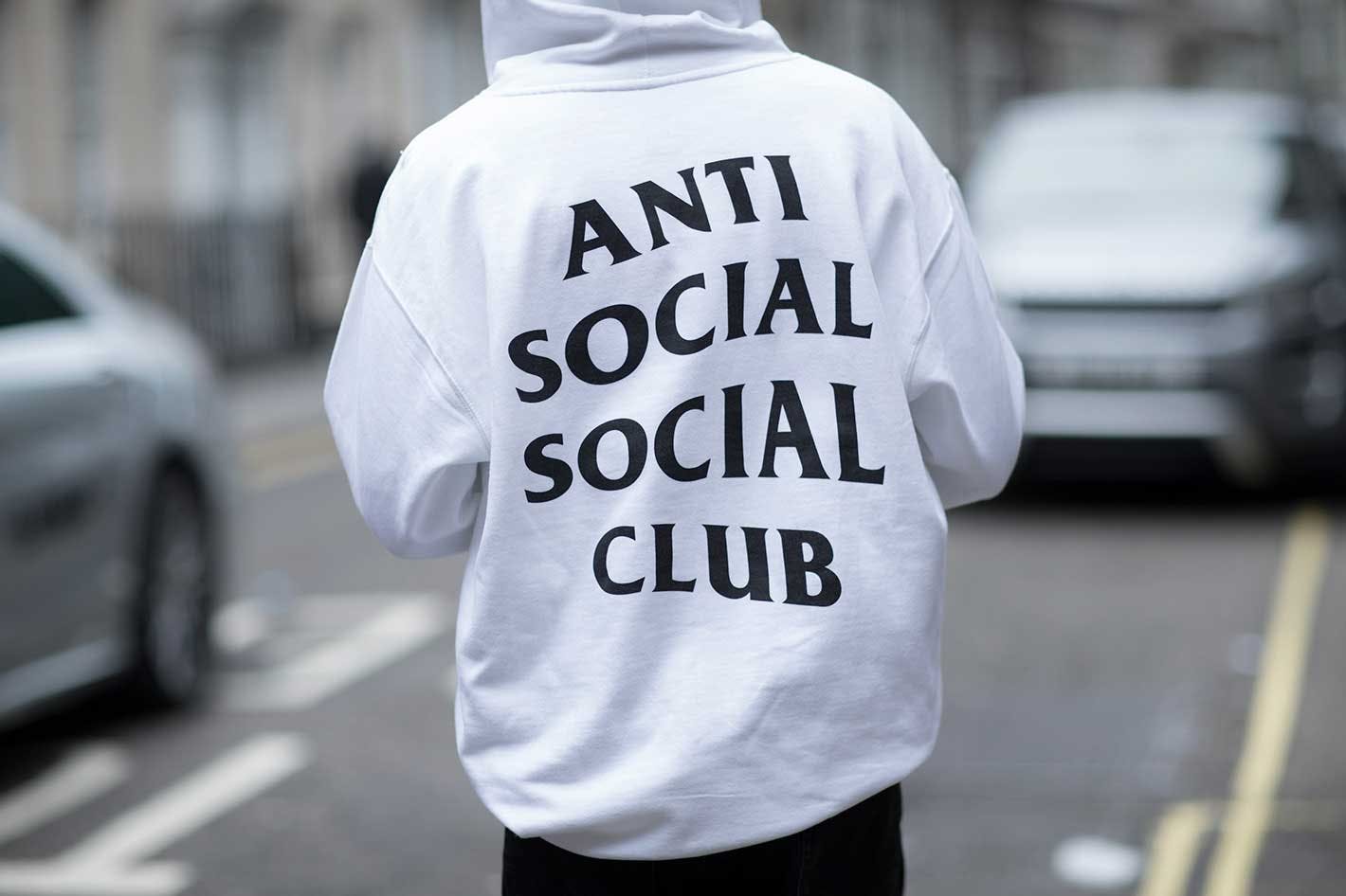 ANTISOCIALSOCIALCLUB パーカー assc