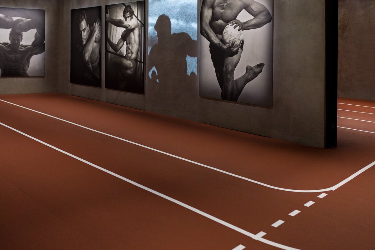 giorgio-armani-emotions-athletic-body-11