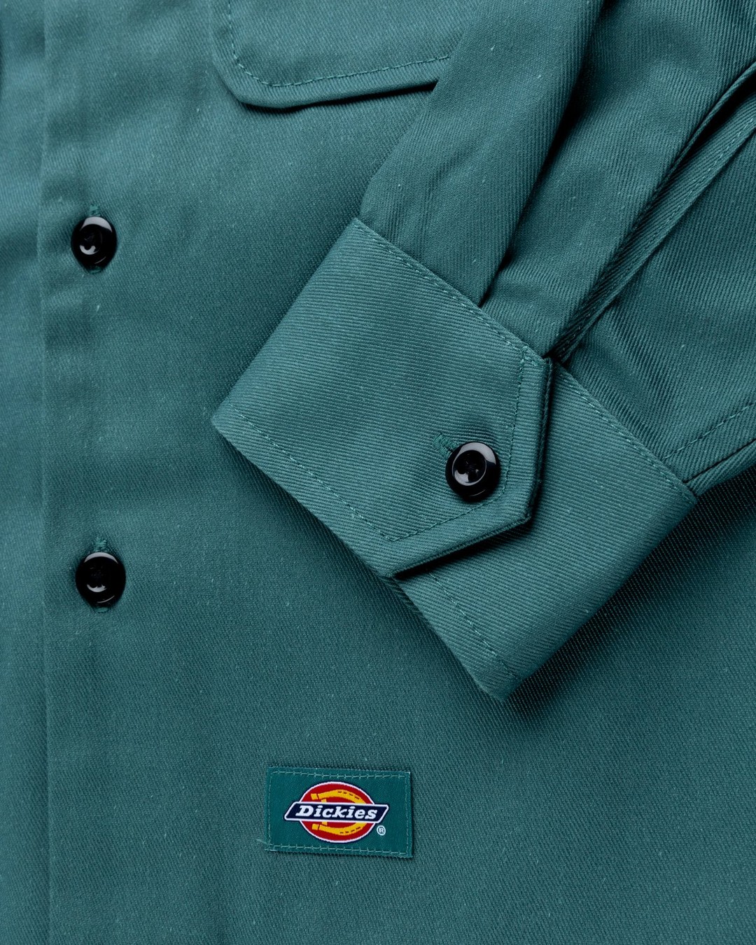 Highsnobiety x Dickies – Service Shirt Lincoln Green - Longsleeve Shirts - Green - Image 5