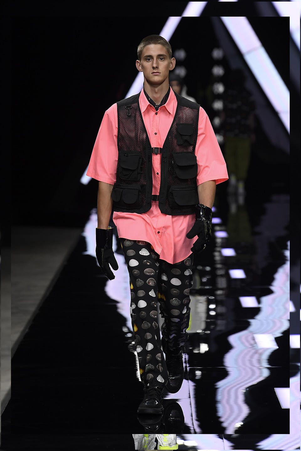marcelo burlon ss19 spielberg eastpak linda farrow runway
