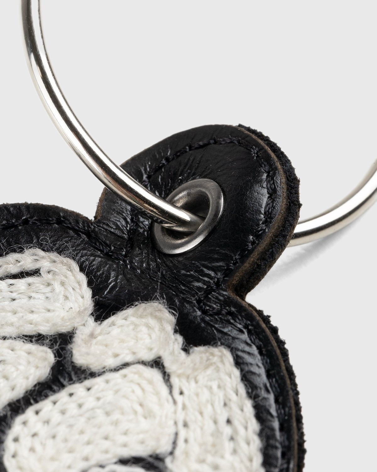 Our Legacy – Skeleton Scissors Key Holder White/Black - Keychains - Black - Image 2