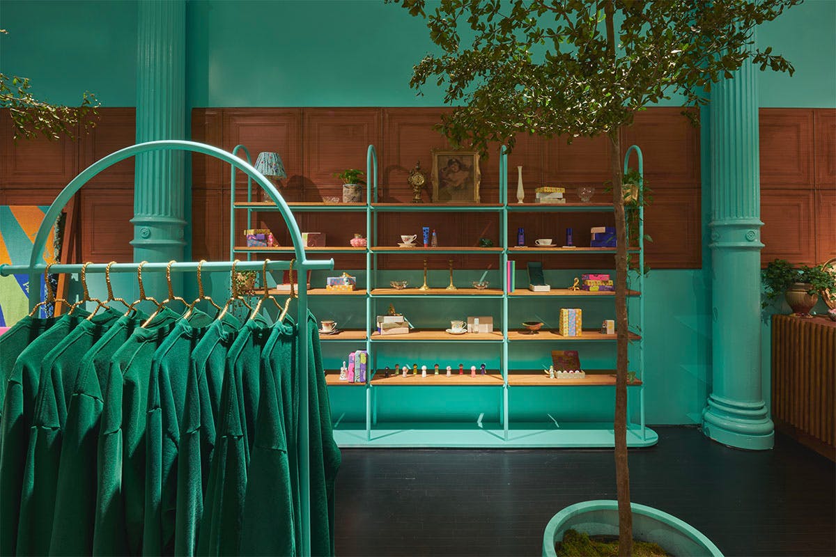 pleasing-stores3