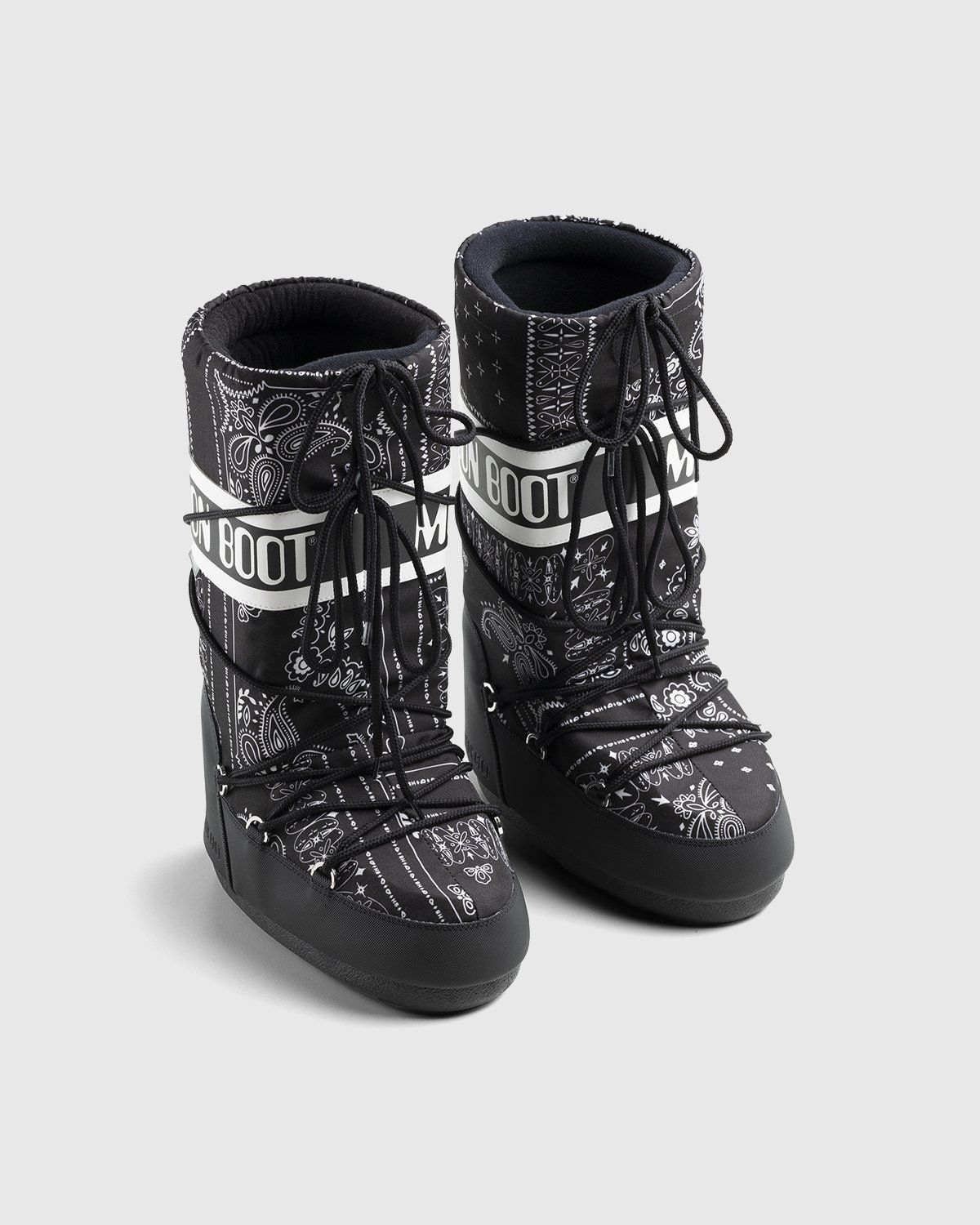 collegegeld Marxistisch ergens Moon Boot x Highsnobiety – Icon Boot Bandana Black | Highsnobiety Shop