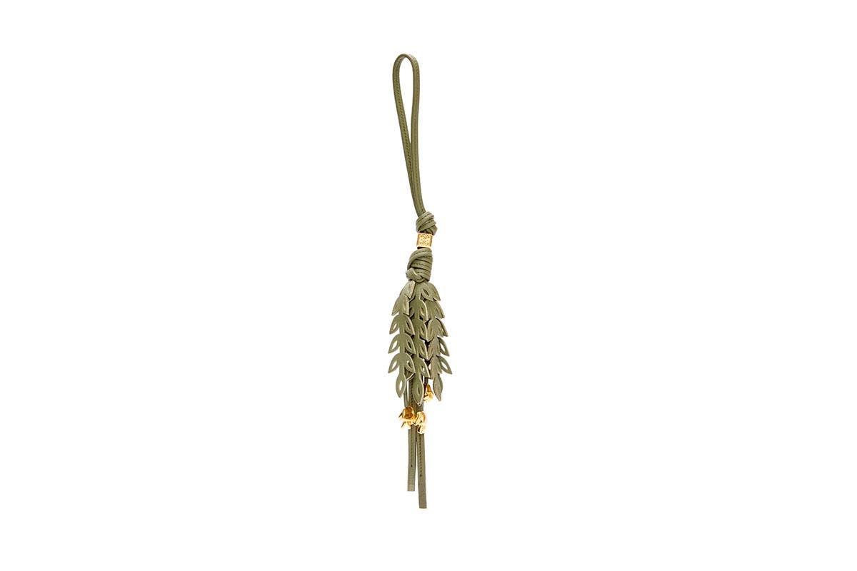 loewe-howls-moving-castle-studio-ghibli-149