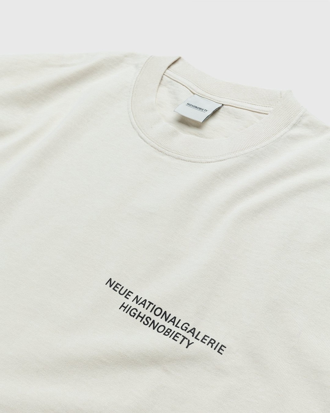 Highsnobiety – Neue National Galerie T-Shirt Eggshell - Tops - Beige - Image 3