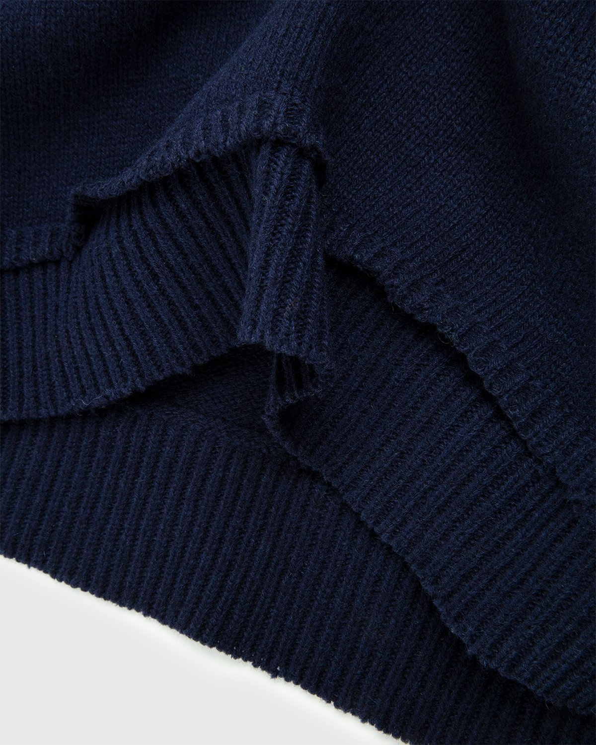 Maison Margiela – Sweater Navy - V-Necks Knitwear - Blue - Image 5