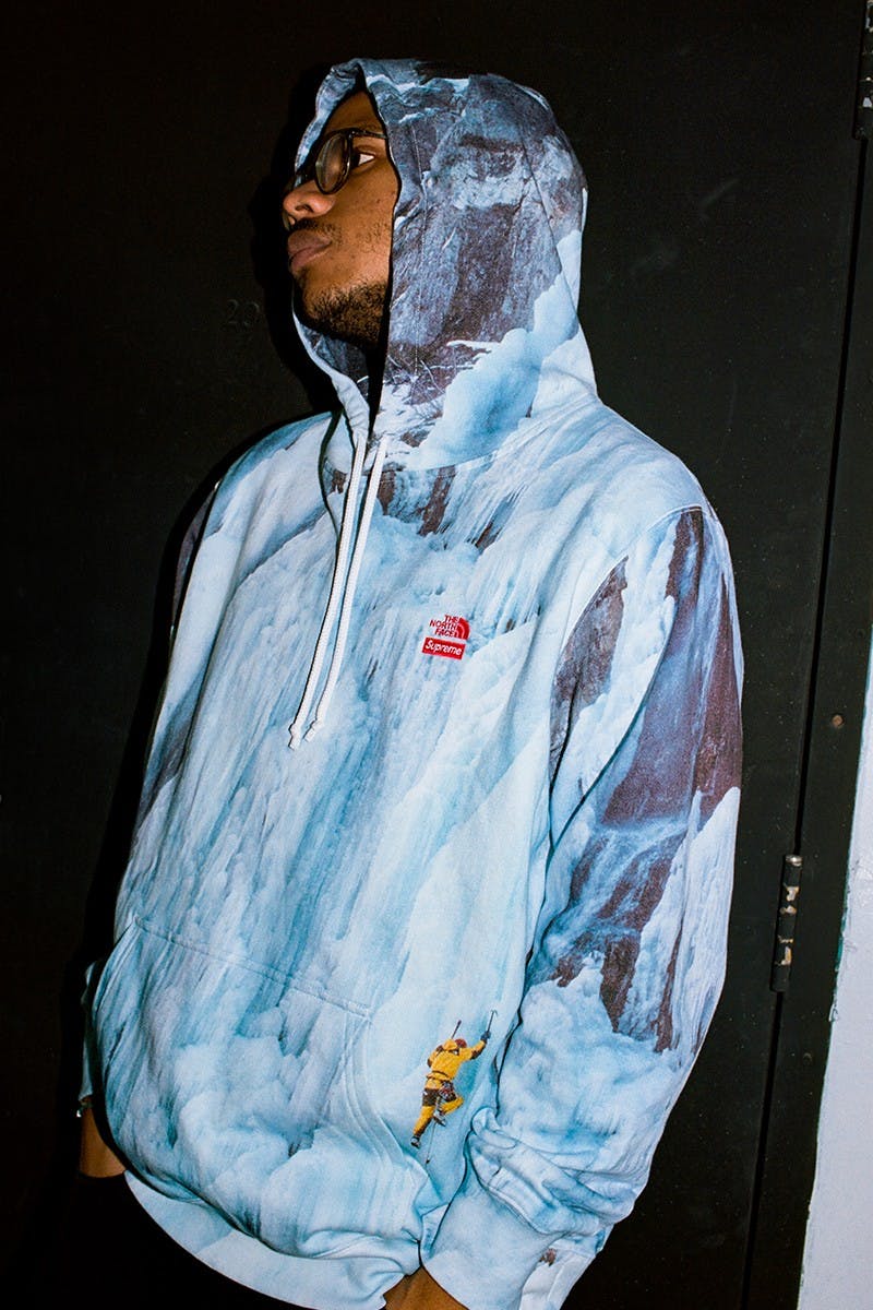 Supreme tnf hoodie shop