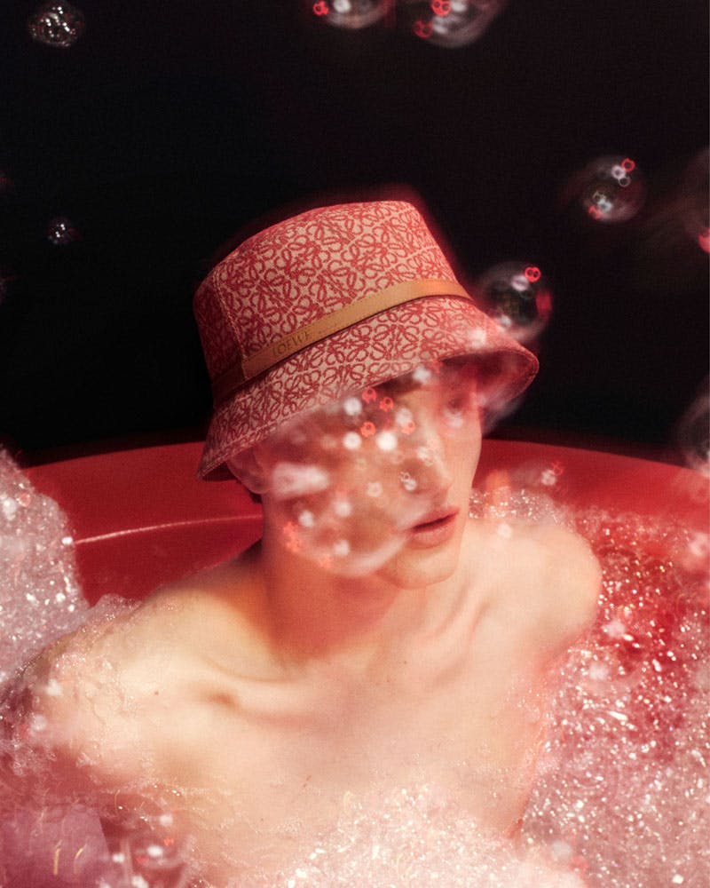 211202_LOEWE_VALENTINESDAY_Shot5_232_4x5_4