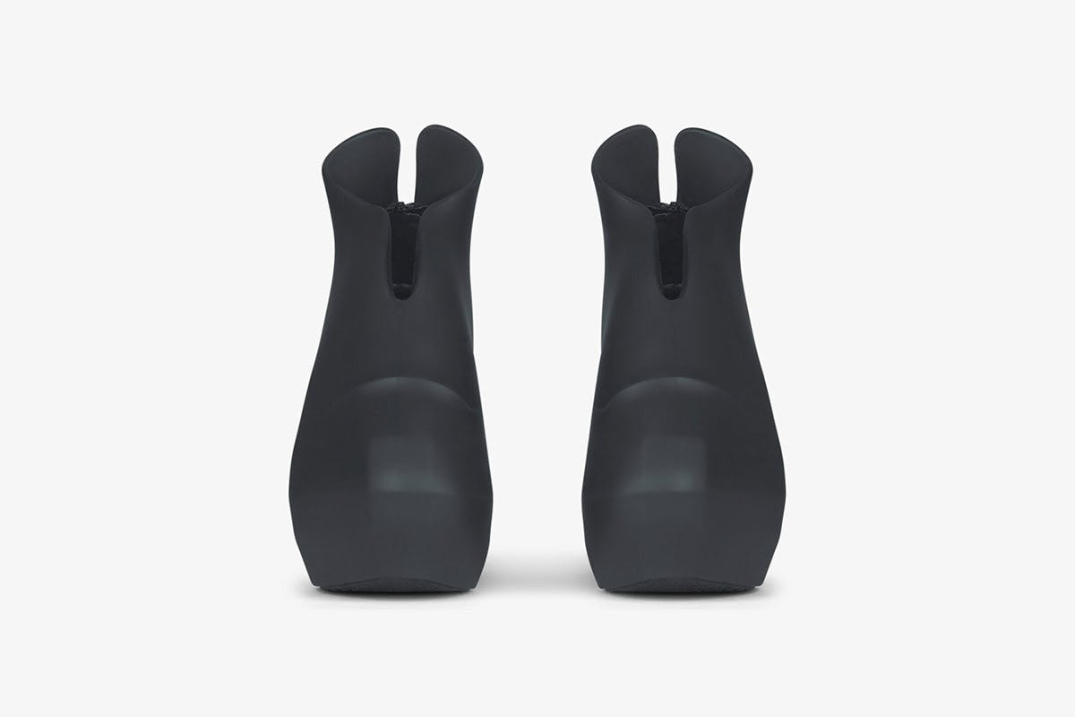 matthew-williams-givenchy-rubber-shoe-02