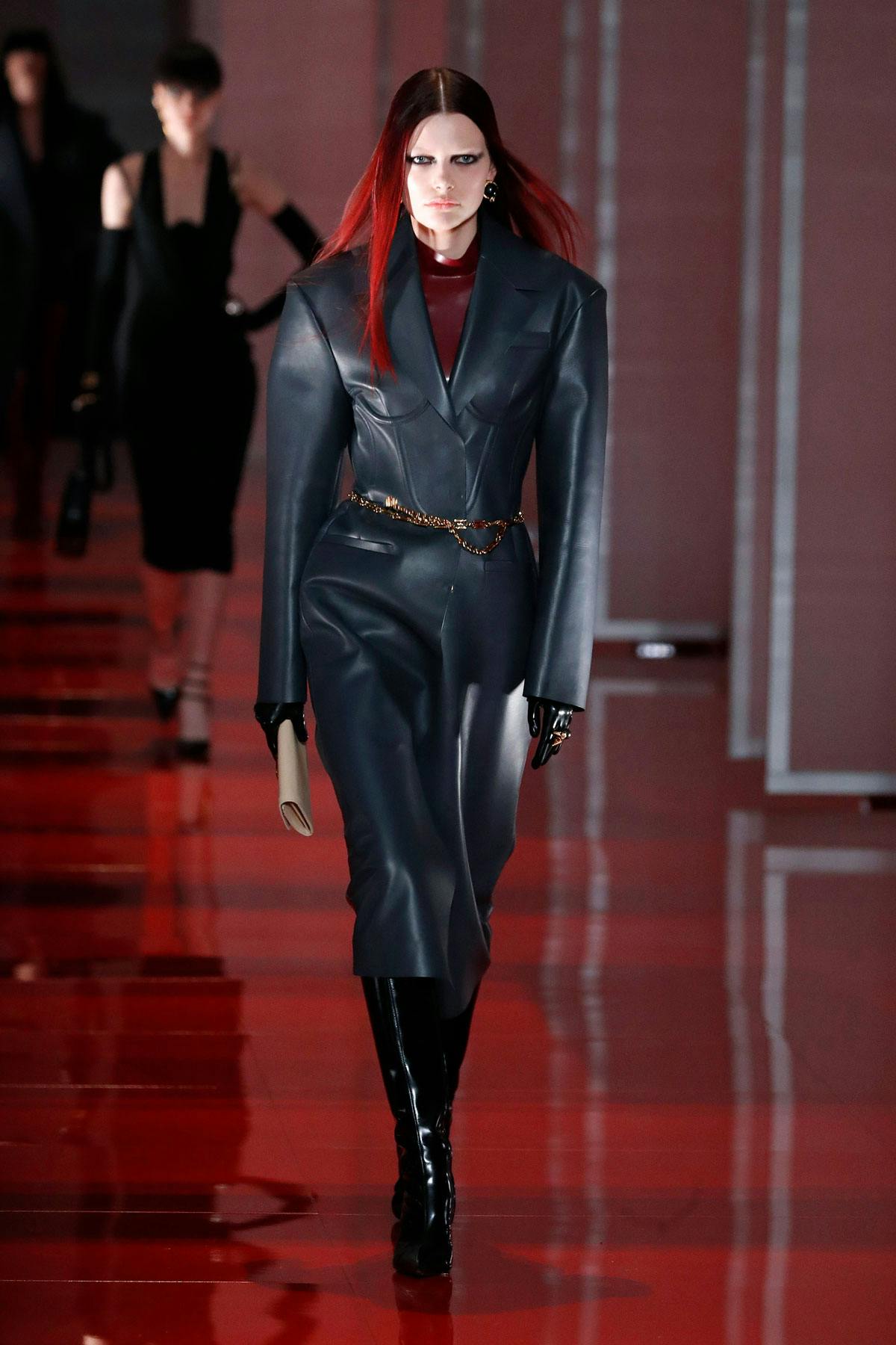 latex-trend-fall-winter-2022-runway-02