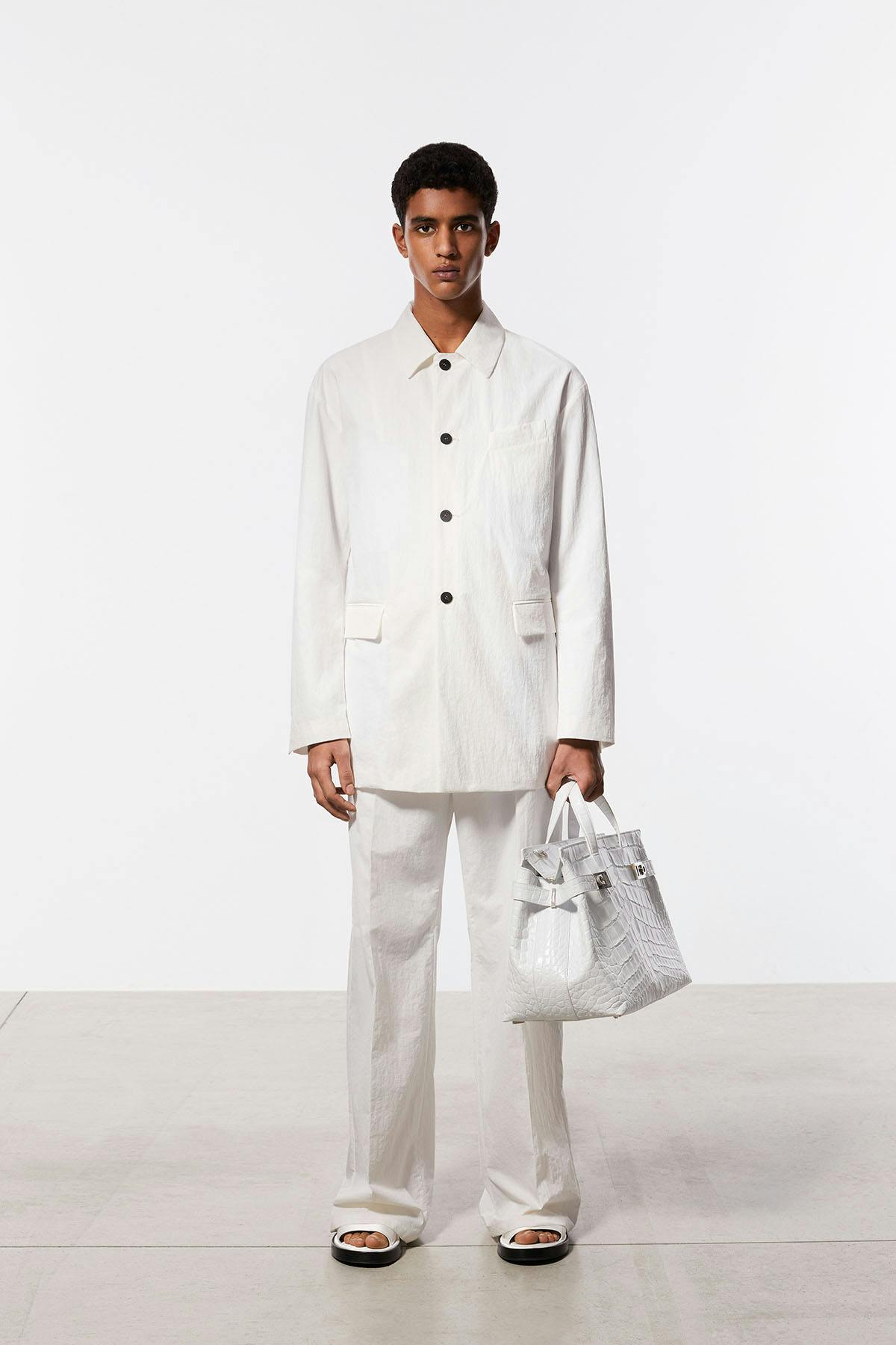 ferragamo-pre-fall-2023-31