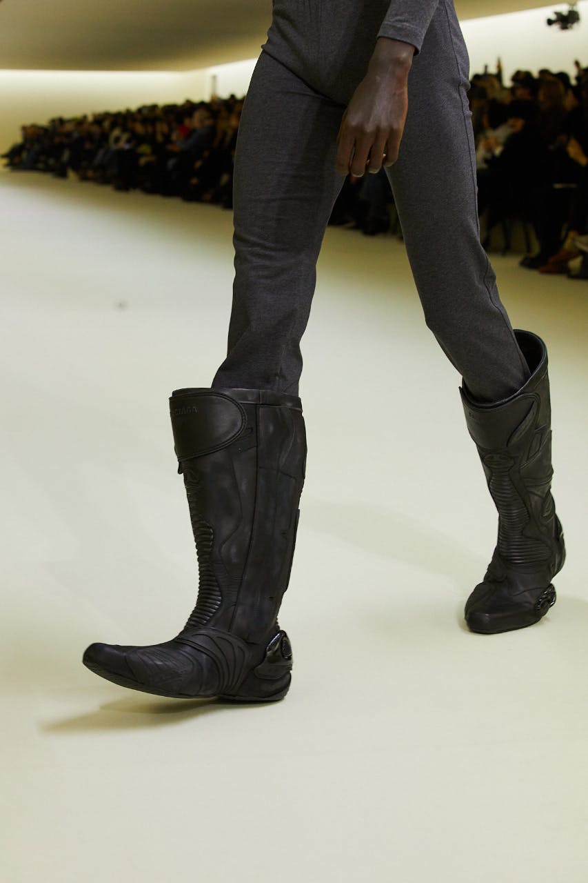 balenciaga-motocross-boots-001