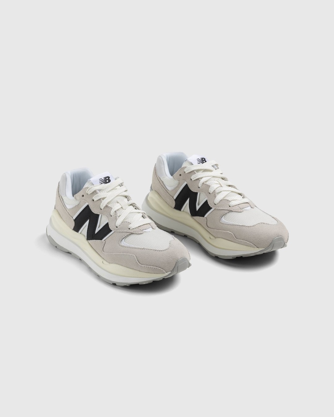 New Balance – M5740CBC Sea Salt - Low Top Sneakers - Grey - Image 3