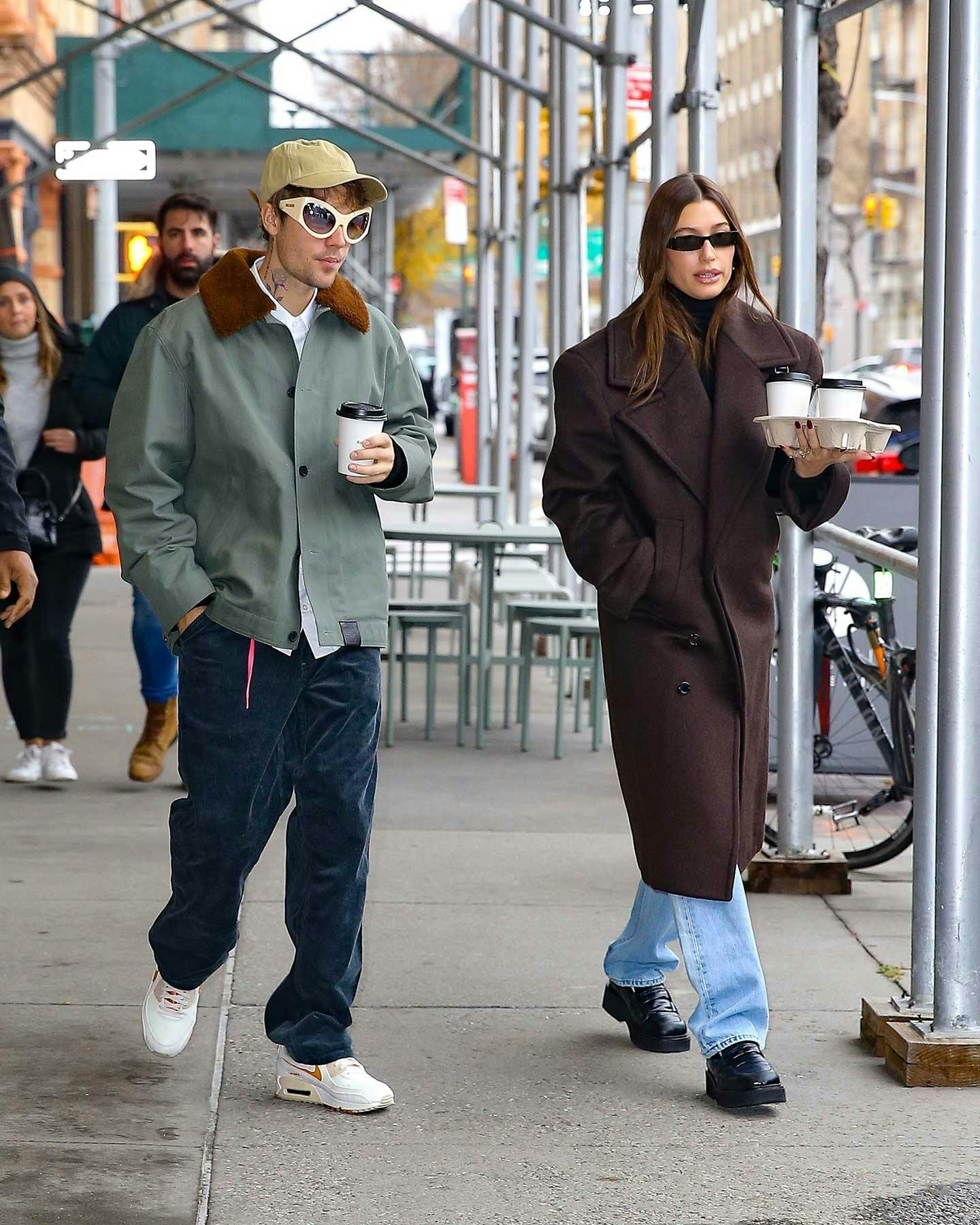 Tag ud guld petulance Justin Bieber's Giant Bug Sunglasses vs. Hailey's Slick Shades