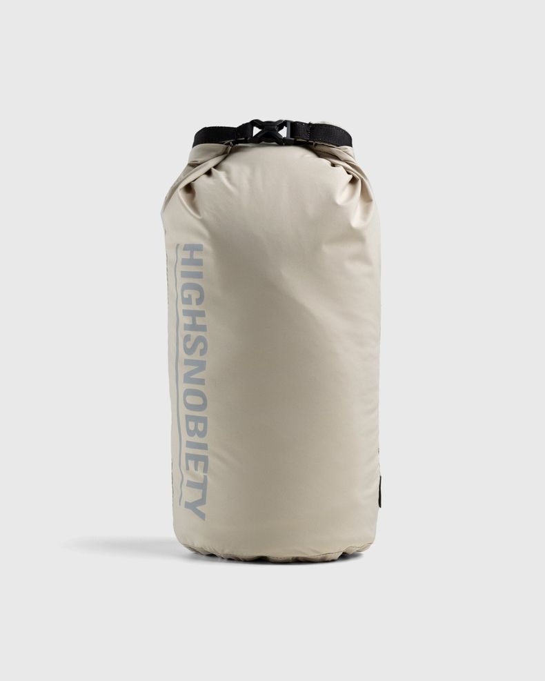 Jack Wolfskin x Highsnobiety – HS Sports Roll Sack Pale Khaki