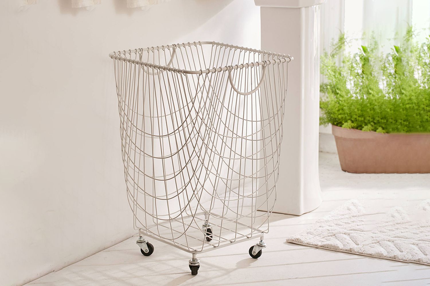 Tike Wire Rolling Hamper