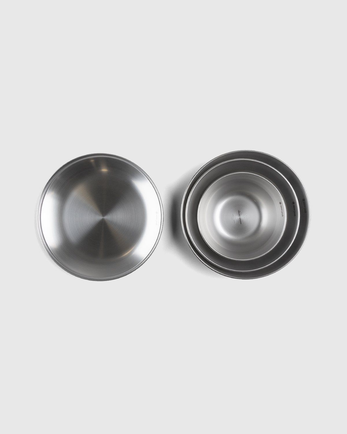 Snow Peak – Tableware Set Large Silver - Lifestyle - Black - Image 2