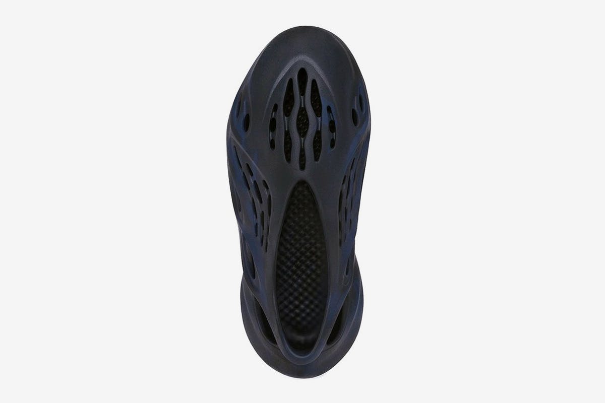 adidas-yeezy-foam-runner-mineral-blue-release-date-price-02